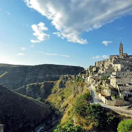 A Few Minutes From The Sassi Of Apartment Matera